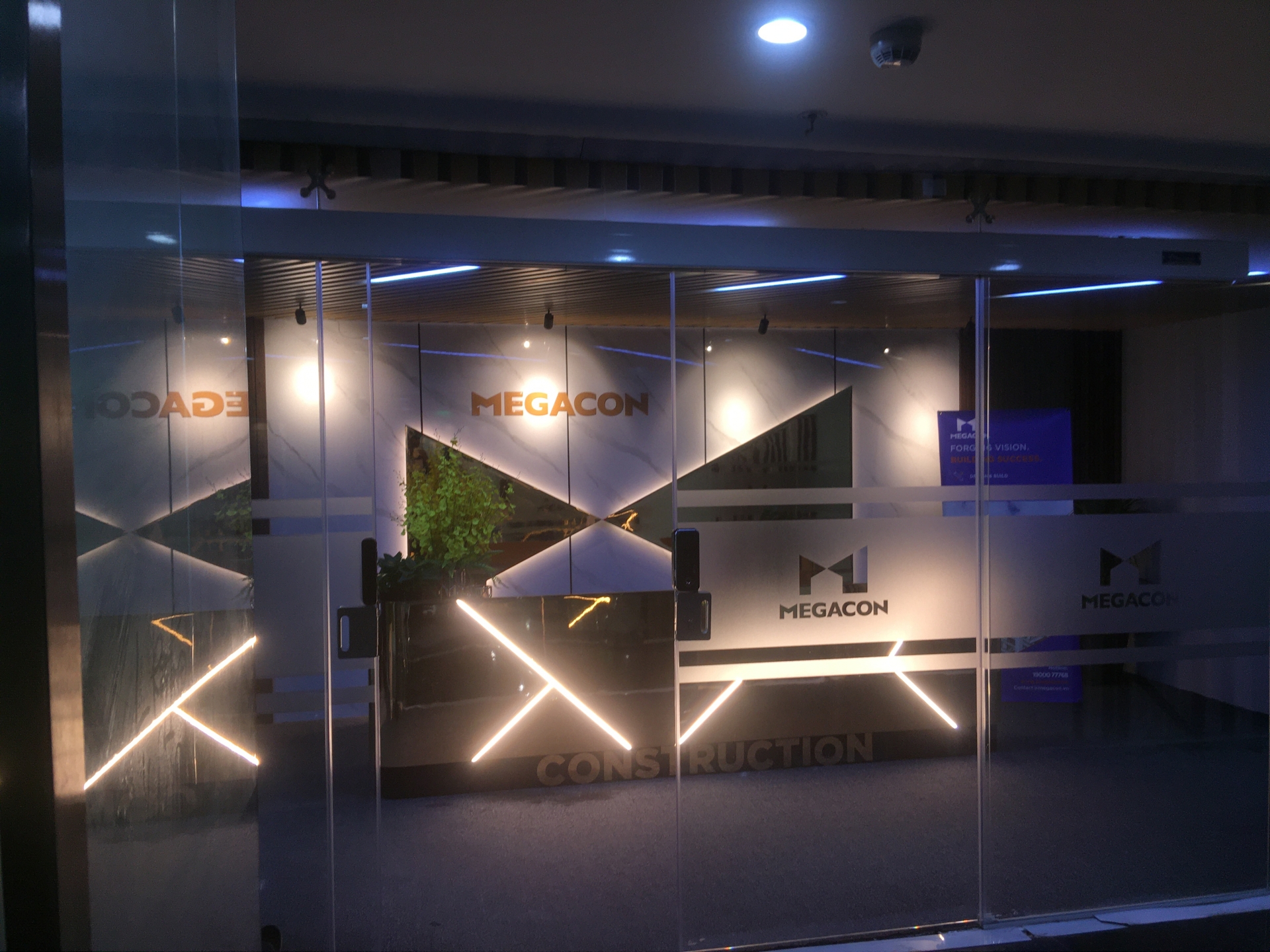 Nữ trưởng phòng tố Công ty Megacon cho nghỉ việc trái pháp luật