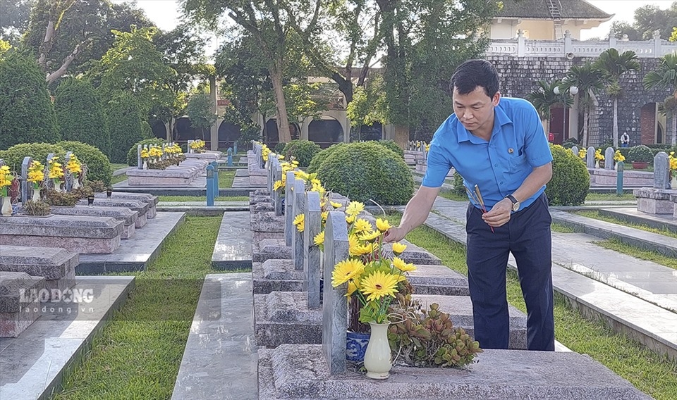 Tổng LĐLĐ Việt Nam tri ân các anh hùng, liệt sĩ tại tỉnh Điện Biên