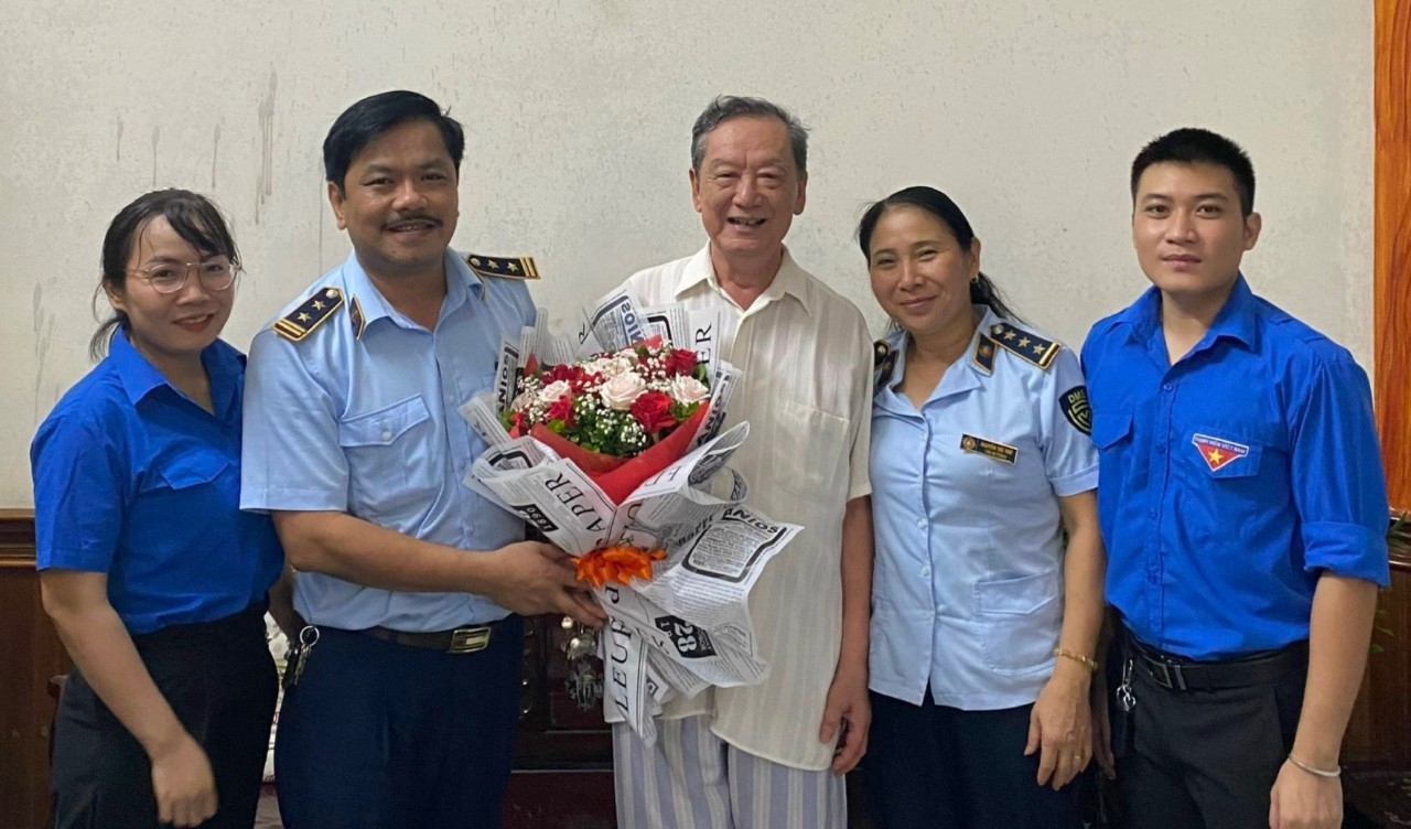 Công đoàn ngành Công thương Hà Tĩnh: Nhiều hoạt động tri ân thương binh, liệt sĩ Công đoàn ngành Công thương Hà Tĩnh: Nhiều hoạt động tri ân thương binh, liệt sĩ