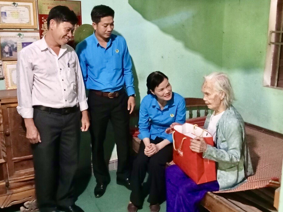 Công đoàn Thừa Thiên Huế: Nhiều hoạt động tri ân người có công với cách mạng