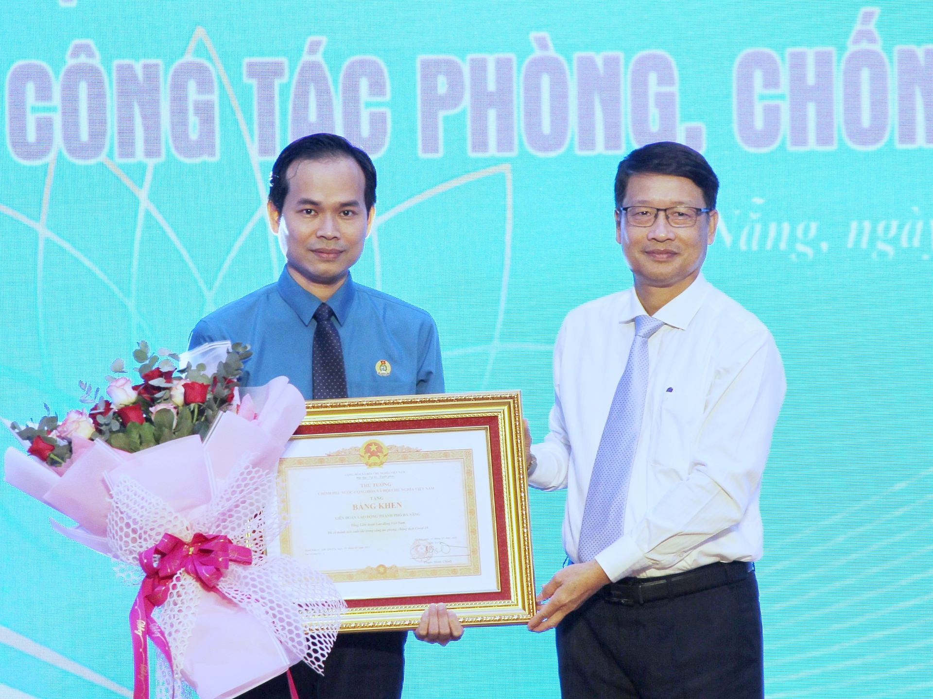 LĐLĐ TP Đà Nẵng nhận Bằng khen của Thủ tướng Chính phủ