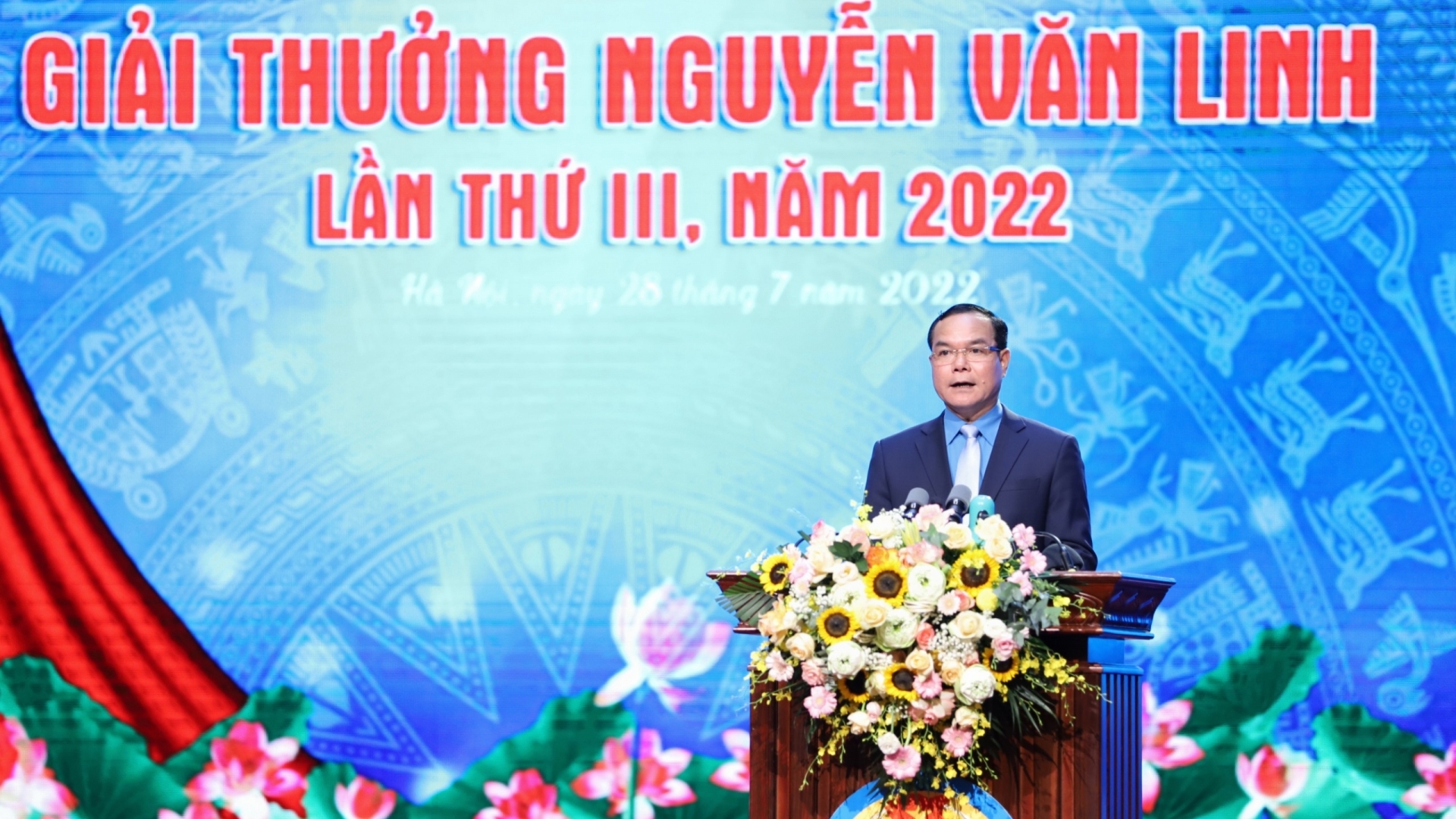 10 cán bộ công đoàn xuất sắc được trao Giải thưởng Nguyễn Văn Linh