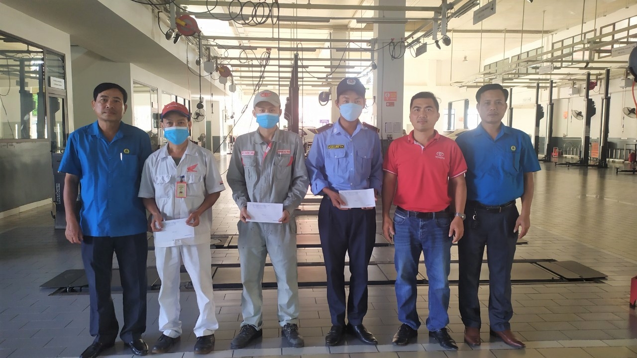 Công đoàn ngành Công thương Hà Tĩnh bàn giao nhà 