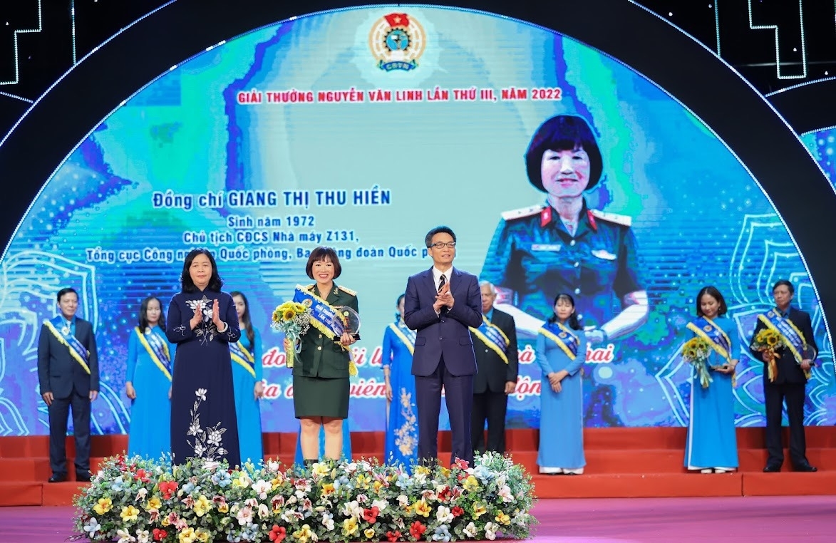 "Bông hoa" của Nhà máy Z131