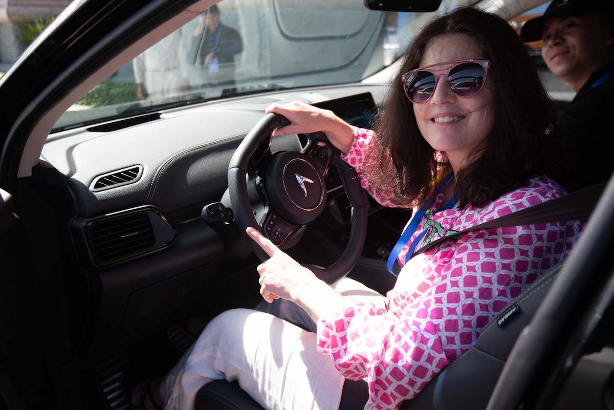 Khách hàng thế giới “nể” chiến lược tiếp thị “Thấy là Tin” của VinFast