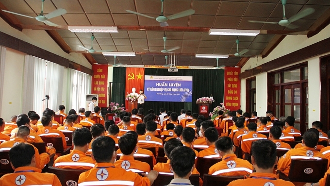 Phát huy vai trò của công đoàn trong công tác an toàn, vệ sinh lao động Phát huy vai trò của công đoàn trong công tác ATVSLĐ