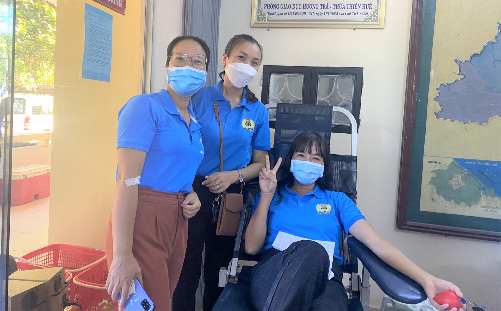 Đoàn viên Công đoàn Hương Trà chia sẻ giọt máu hồng, trao niềm hi vọng sống