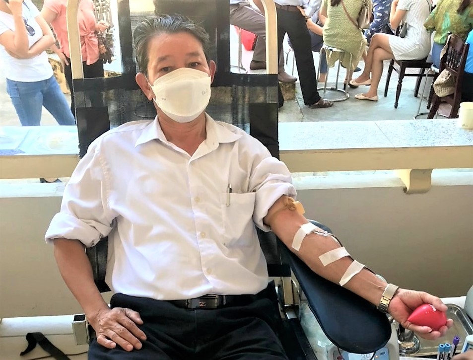 Đoàn viên Công đoàn Hương Trà chia sẻ giọt máu hồng, trao niềm hi vọng sống