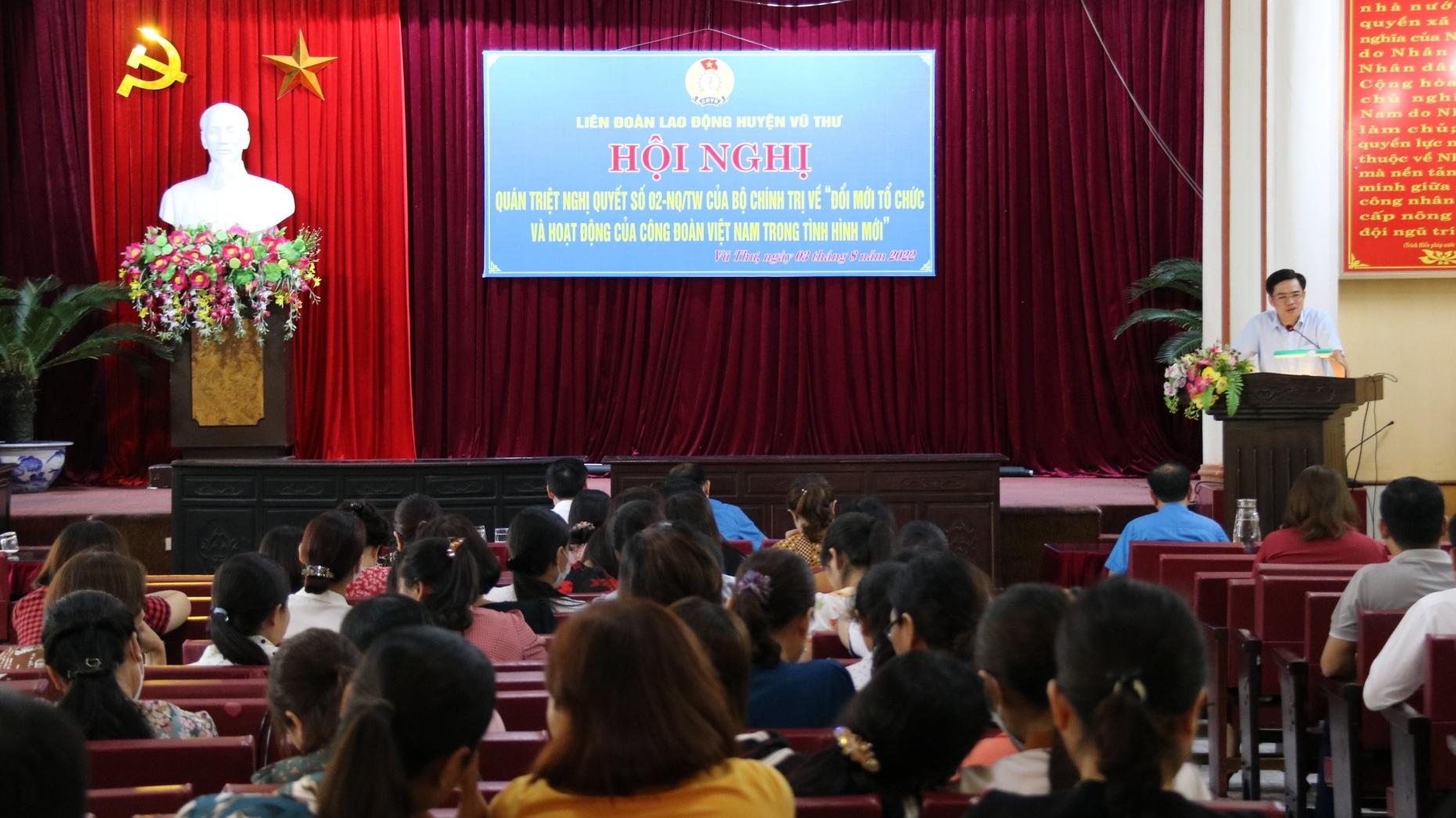 LĐLĐ huyện Vũ Thư: Hội nghị triển khai Nghị quyết 02-NQ/TW của Bộ Chính trị
