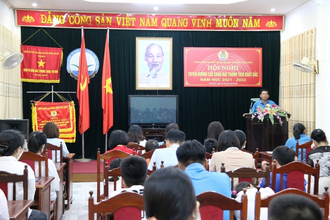 Thái Bình: Khen thưởng con đoàn viên học giỏi, vượt khó vươn lên