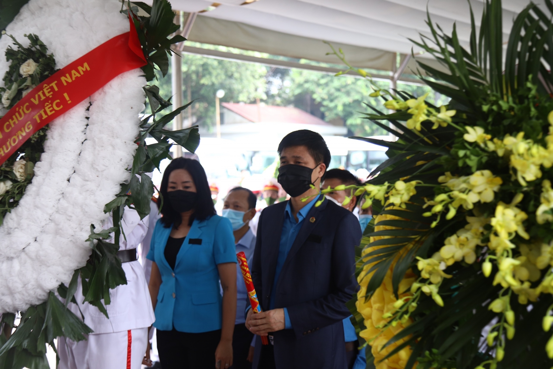 Tổng LĐLĐ Việt Nam gửi lời chia buồn sâu sắc tới gia đình 3 liệt sĩ Tổng LĐLĐ Việt Nam gửi lời chia buồn sâu sắc tới gia đình 3 liệt sĩ