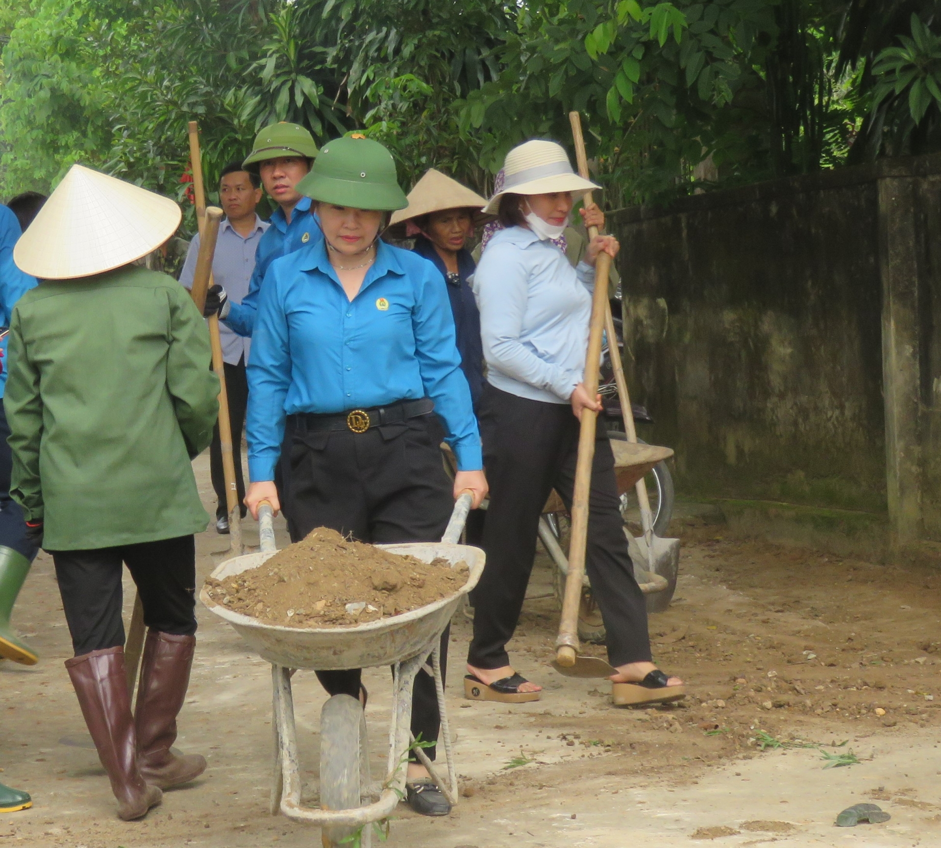 Ngày thứ Bảy ý nghĩa của LĐLĐ và Thanh tra tỉnh Hà Tĩnh Ngày thứ Bảy ý nghĩa của LĐLĐ và Thanh tra tỉnh Hà Tĩnh