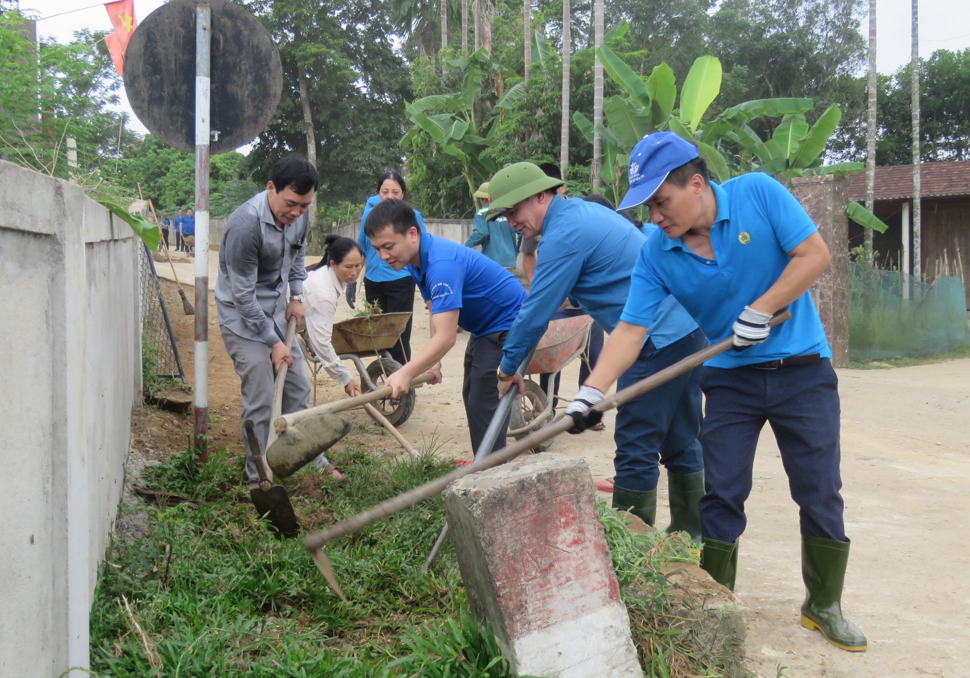 Ngày thứ Bảy ý nghĩa của LĐLĐ và Thanh tra tỉnh Hà Tĩnh Ngày thứ Bảy ý nghĩa của LĐLĐ và Thanh tra tỉnh Hà Tĩnh