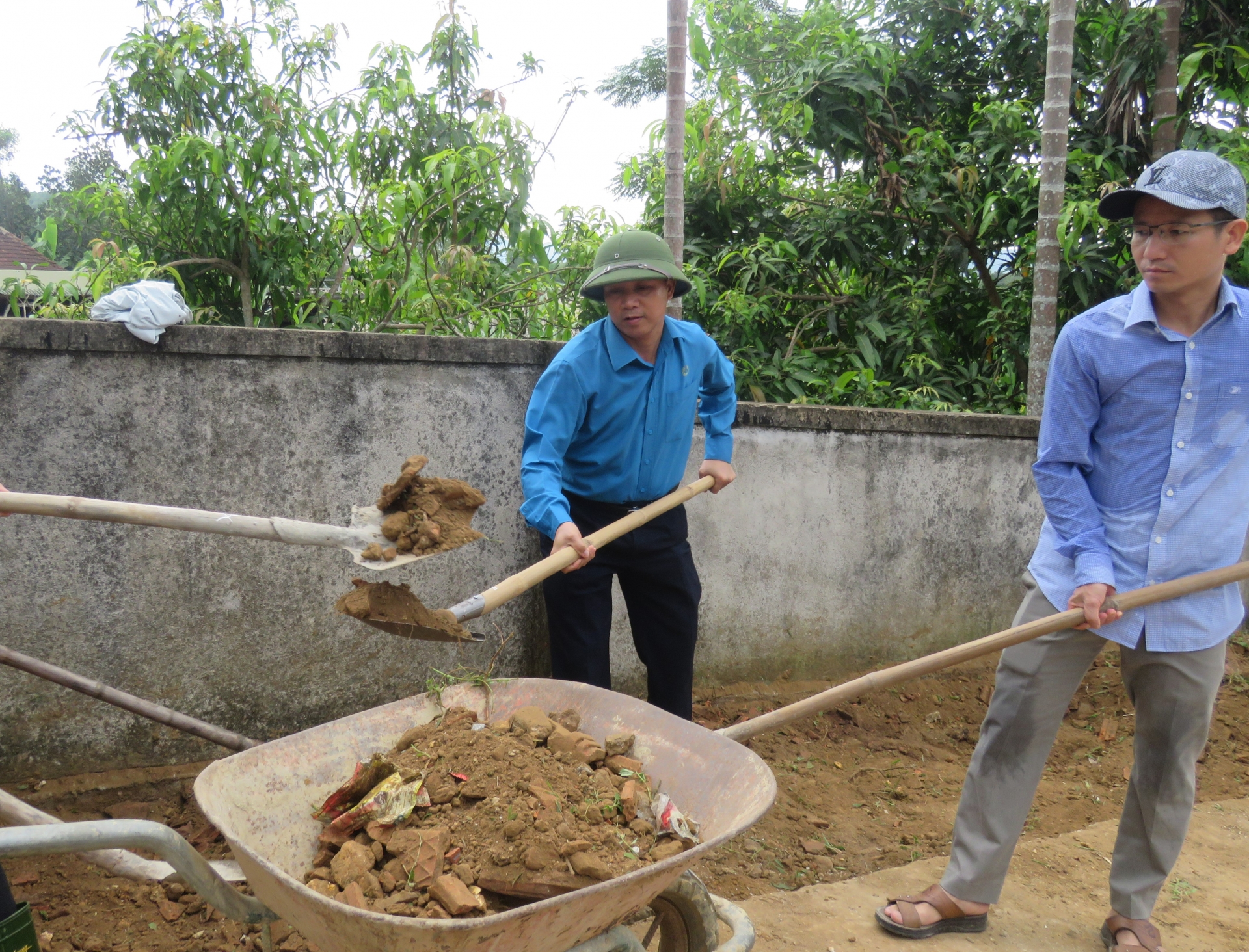 Ngày thứ Bảy ý nghĩa của LĐLĐ và Thanh tra tỉnh Hà Tĩnh Ngày thứ Bảy ý nghĩa của LĐLĐ và Thanh tra tỉnh Hà Tĩnh