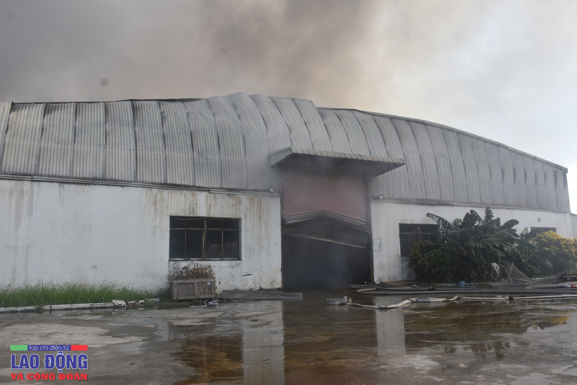 Cháy lớn tại Công ty TNHH Milestone - KCN Quang Minh Hà Nội: Đám cháy đã được kiểm soát Cháy lớn tại Công ty TNHH Milestone - KCN Quang Minh Hà Nội: Đám cháy đã được kiểm soát