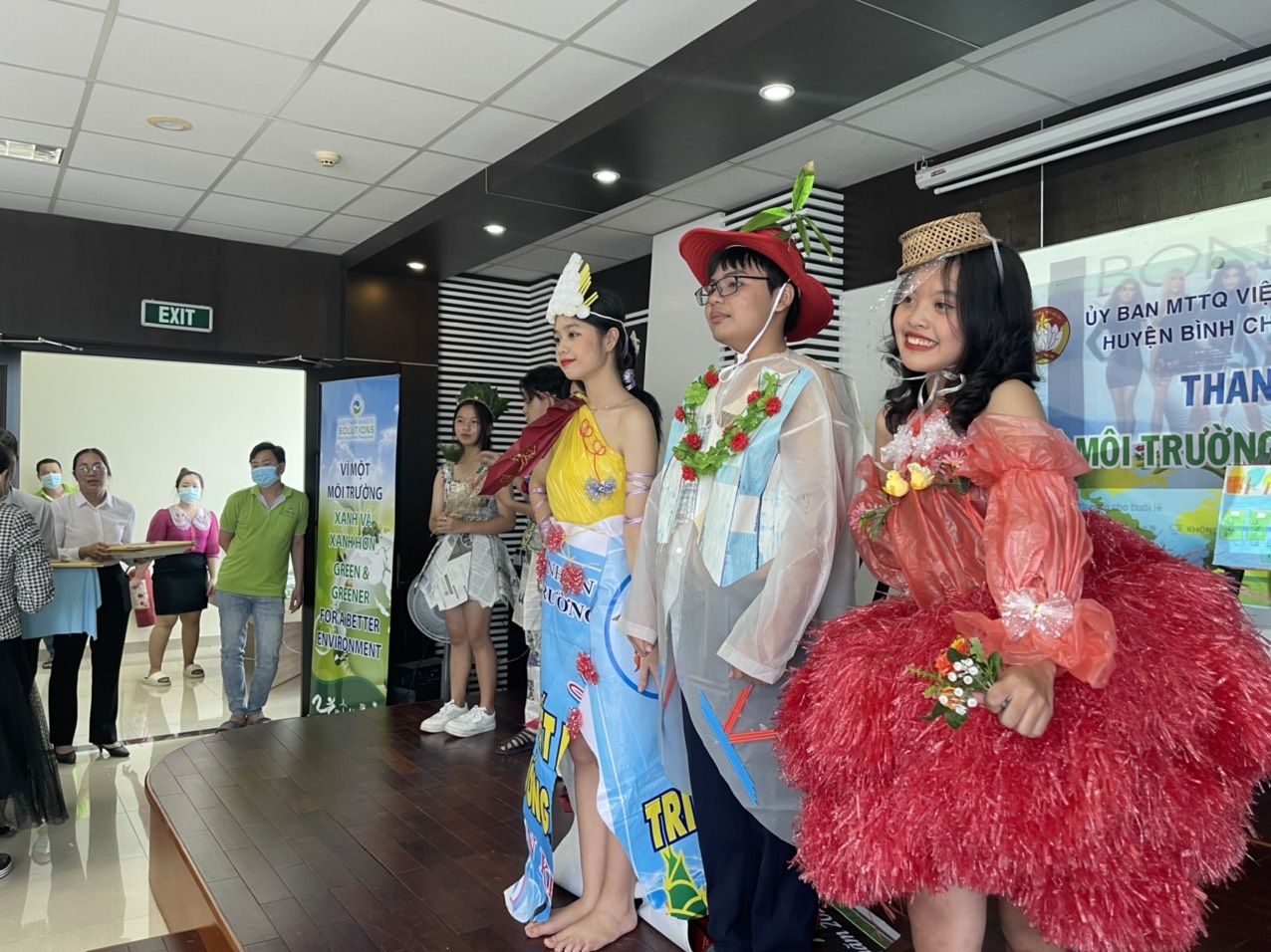 Sôi nổi Chương trình Thanh thiếu nhi Bình Chánh với môi trường xanh tại VWS Sôi nổi Chương trình Thanh thiếu nhi Bình Chánh với môi trường xanh tại VWS