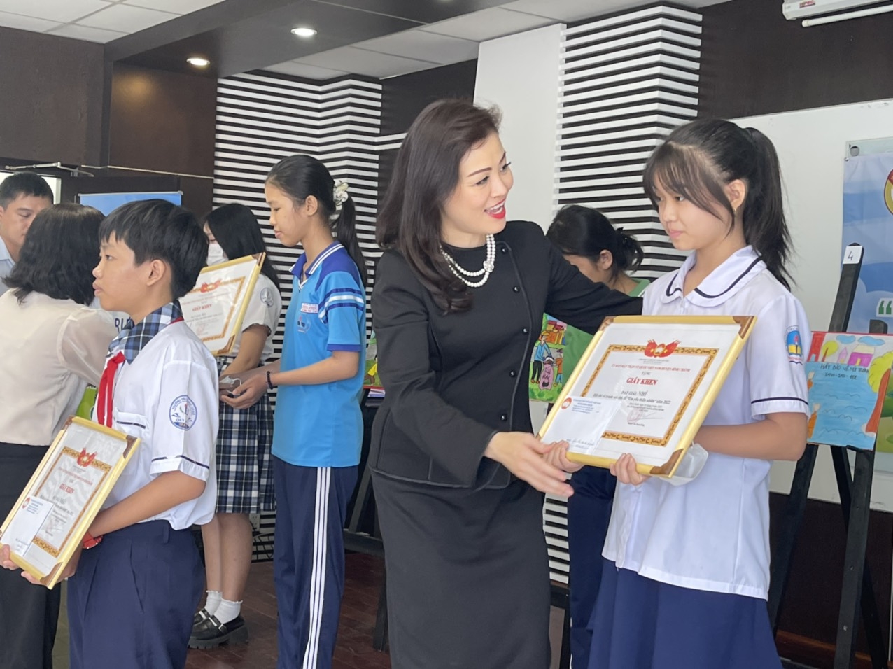 Sôi nổi Chương trình Thanh thiếu nhi Bình Chánh với môi trường xanh tại VWS Sôi nổi Chương trình Thanh thiếu nhi Bình Chánh với môi trường xanh tại VWS