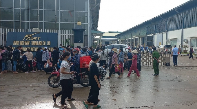 Sau đối thoại, 2.500 công nhân ngừng việc tập thể chưa quay lại làm việc Sau đối thoại, 2.500 công nhân ngừng việc tập thể chưa quay lại làm việc