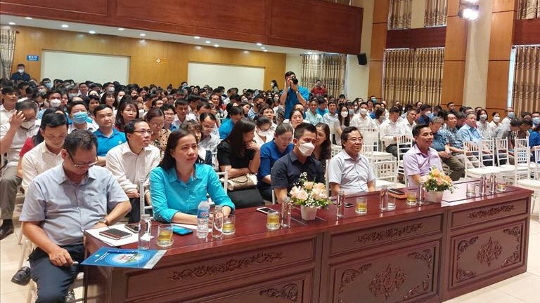 Hơn 300 cán bộ Công đoàn Thủ đô học tập, quán triệt Nghị quyết 02-NQ/TW