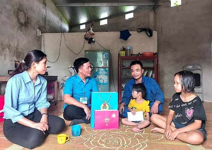 Làm thủ tục một lần để NLĐ hưởng 3 tháng tiền thuê nhà Làm thủ tục một lần để NLĐ hưởng 3 tháng tiền thuê nhà