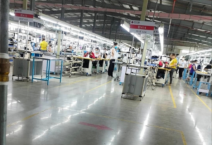 Công đoàn phối hợp giải quyết sự việc 600 công nhân ngừng việc tập thể Công đoàn phối hợp giải quyết sự việc 600 công nhân ngừng việc tập thể