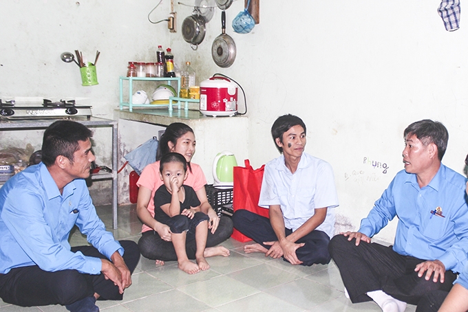 NLĐ Khánh Hòa nhận tiền hỗ trợ thuê nhà: Cảm ơn Chính phủ