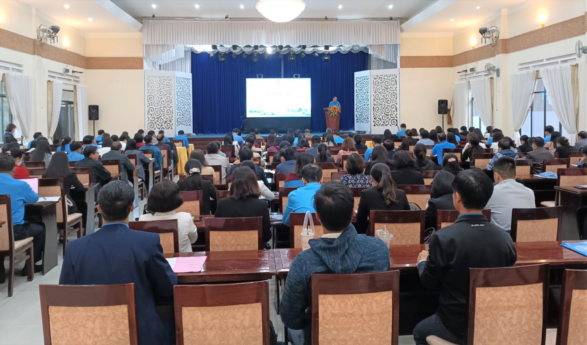 Tổng LĐLĐ Việt Nam tập huấn nghiệp vụ công tác văn phòng