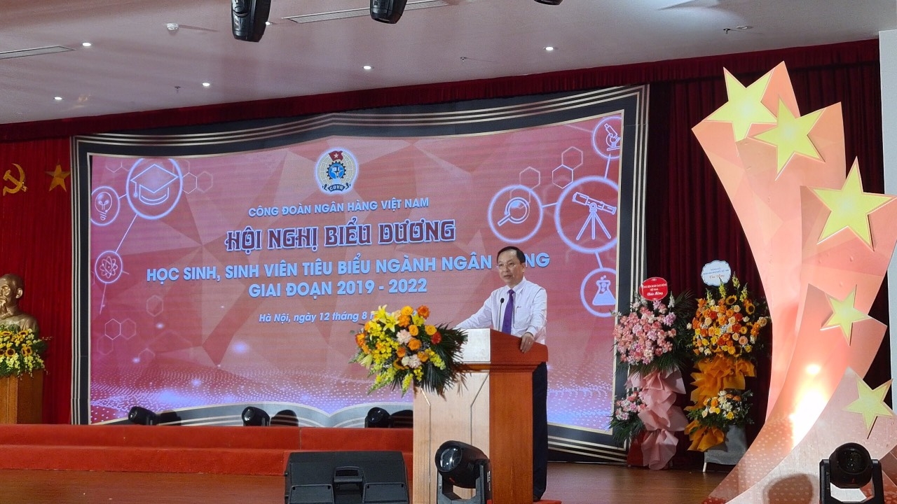 Công đoàn Ngân hàng Việt Nam biểu dương học sinh, sinh viên tiêu biểu Công đoàn Ngân hàng Việt Nam biểu dương học sinh, sinh viên tiêu biểu