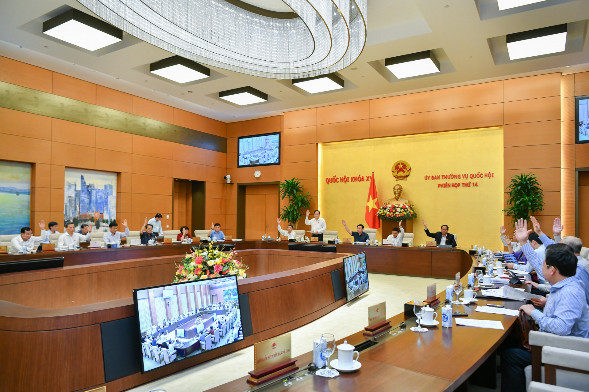 Ủy ban Thường vụ Quốc hội đồng ý chi 1.155 tỷ đồng hỗ trợ NLĐ Ủy ban Thường vụ Quốc hội đồng ý chi 1.155 tỷ đồng hỗ trợ NLĐ