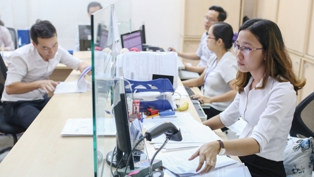 "Làn sóng" cán bộ, công chức, viên chức xin nghỉ việc: Dấu hiệu đáng lo!