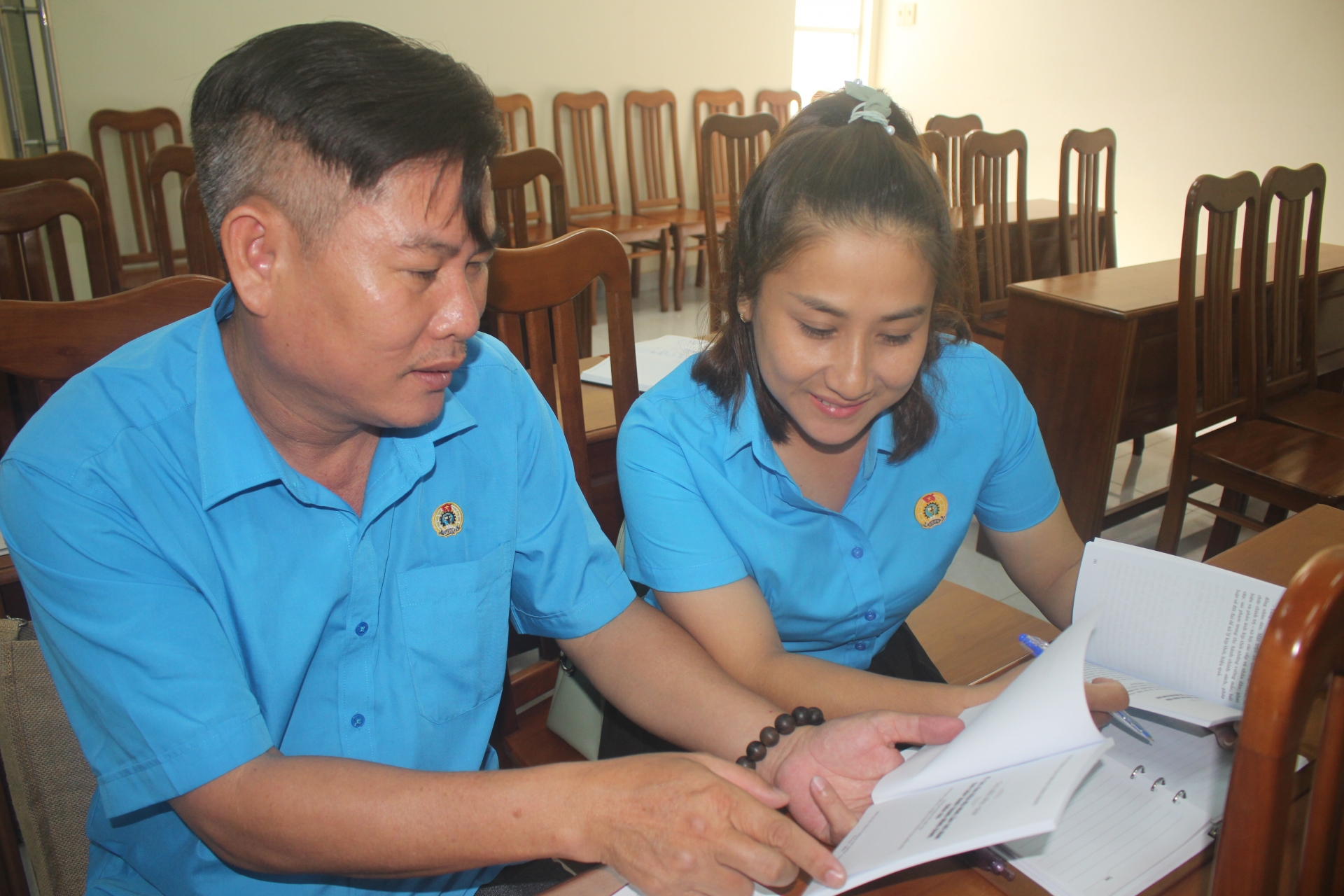 Cán bộ công đoàn Khánh Hòa tích cực đưa Nghị quyết của Đảng vào cuộc sống