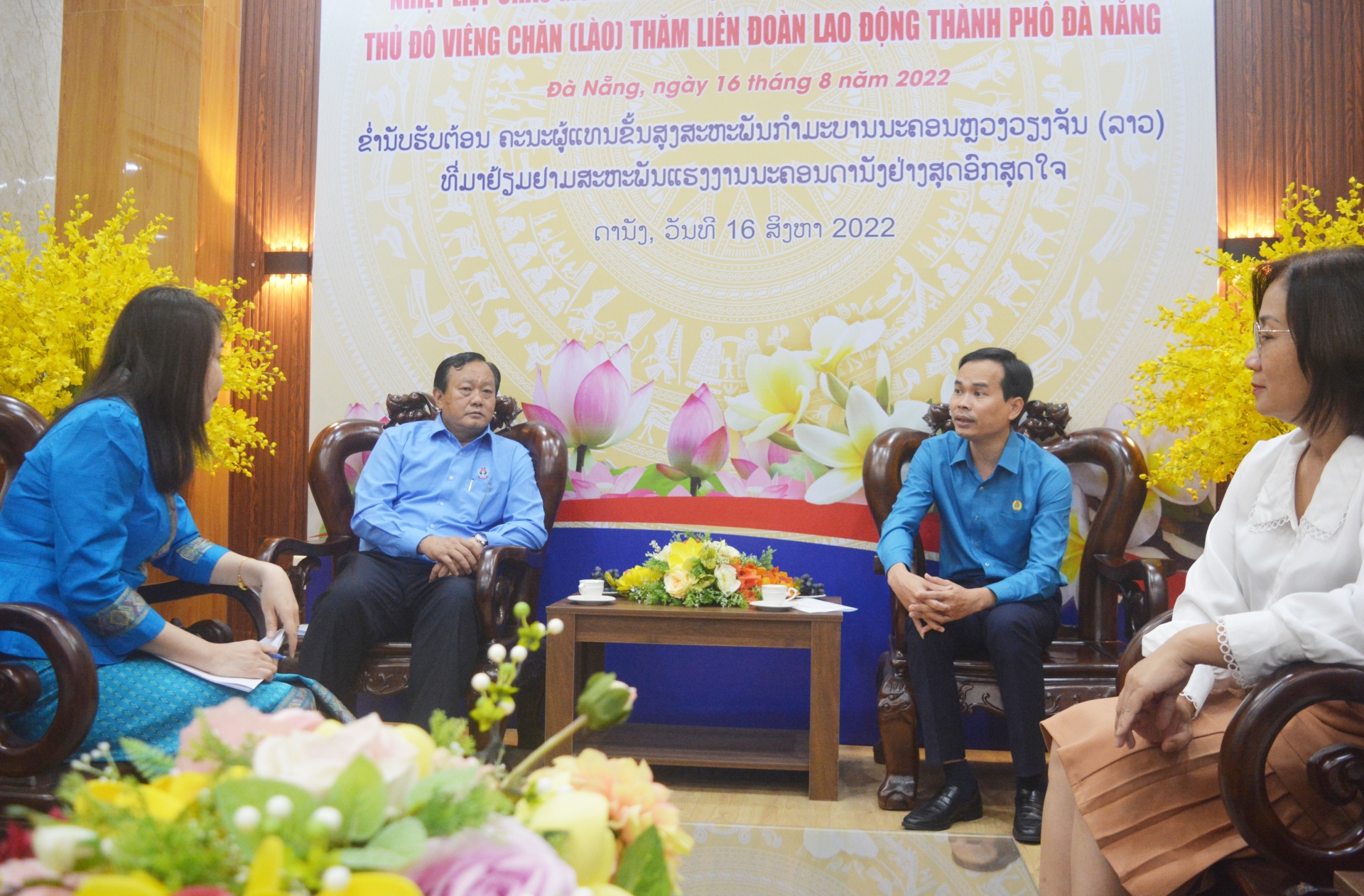 LHCĐ Thủ đô Viêng Chăn thăm và làm việc với LĐLĐ TP Đà Nẵng