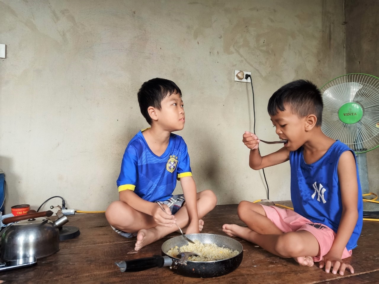 Nghẹn ngào câu chuyện đoàn viên nhận nuôi trẻ bị bỏ rơi Nghẹn ngào câu chuyện đoàn viên nhận nuôi trẻ bị bỏ rơi