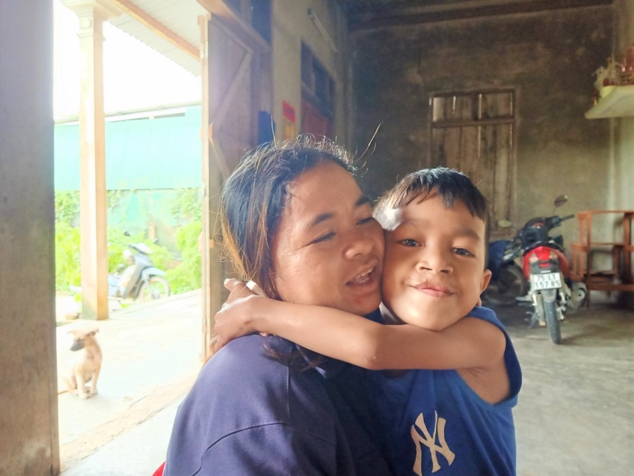 Nghẹn ngào câu chuyện đoàn viên nhận nuôi trẻ bị bỏ rơi Nghẹn ngào câu chuyện đoàn viên nhận nuôi trẻ bị bỏ rơi