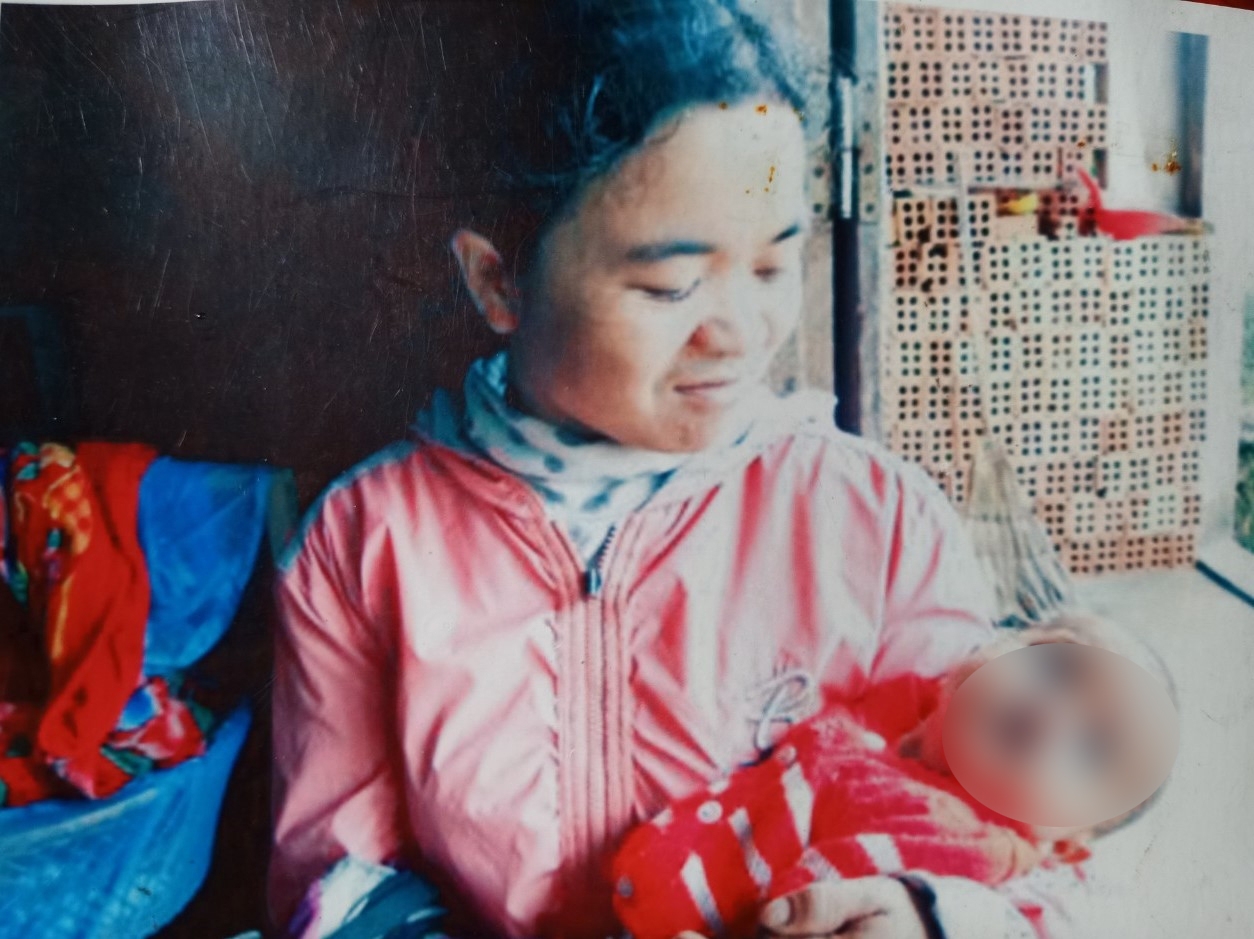 Nghẹn ngào câu chuyện đoàn viên nhận nuôi trẻ bị bỏ rơi Nghẹn ngào câu chuyện đoàn viên nhận nuôi trẻ bị bỏ rơi