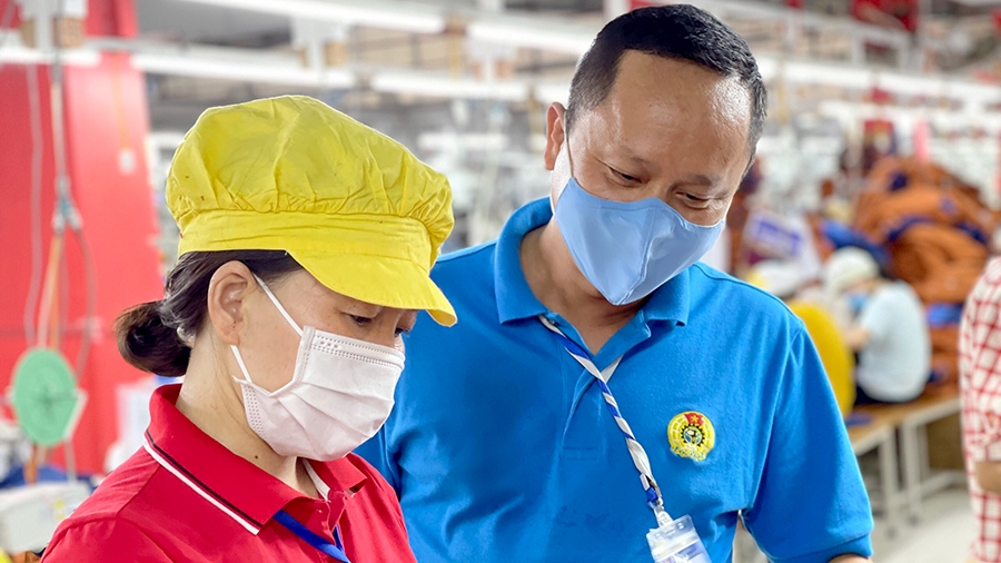 Nghệ An: NLĐ phấn khởi khi được tăng lương tối thiểu vùng và thay đổi vùng