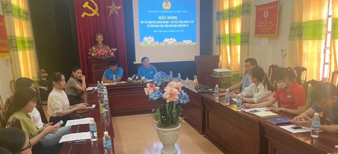 Nghệ An: NLĐ phấn khởi khi được tăng lương tối thiểu vùng và thay đổi vùng Nghệ An: NLĐ phấn khởi khi được tăng lương tối thiểu vùng và thay đổi vùng