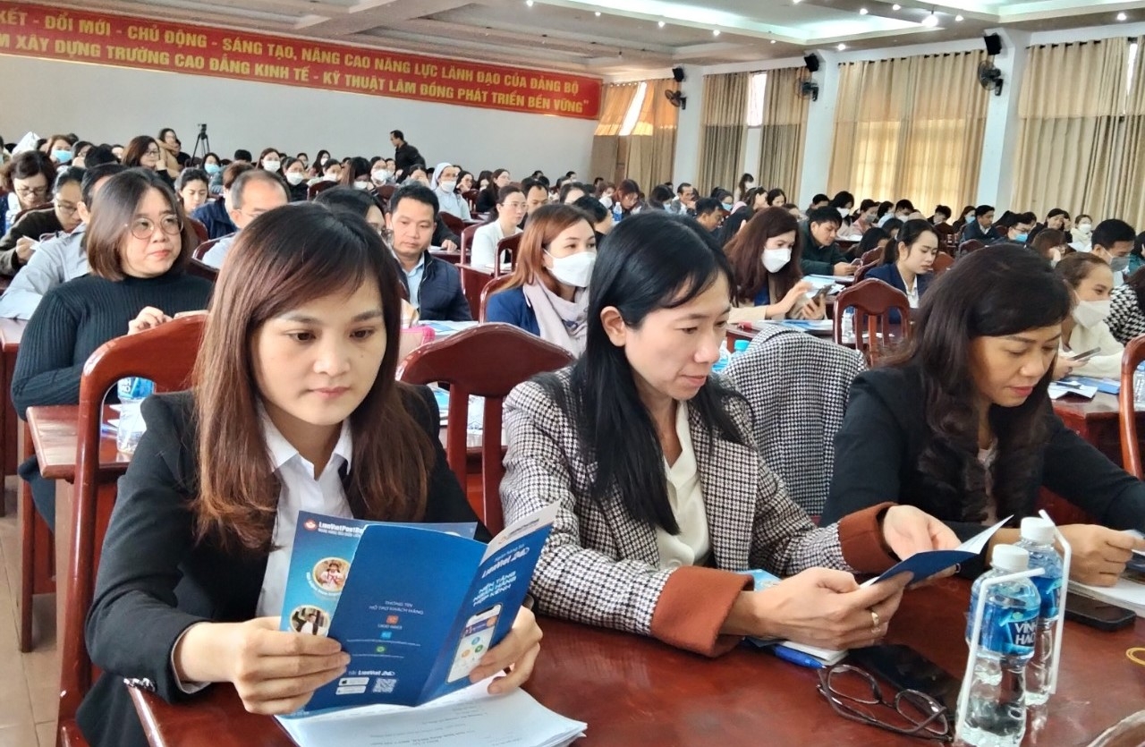 Lâm Đồng: đối thoại chính sách với hơn 200 doanh nghiệp Lâm Đồng: đối thoại chính sách với hơn 200 doanh nghiệp