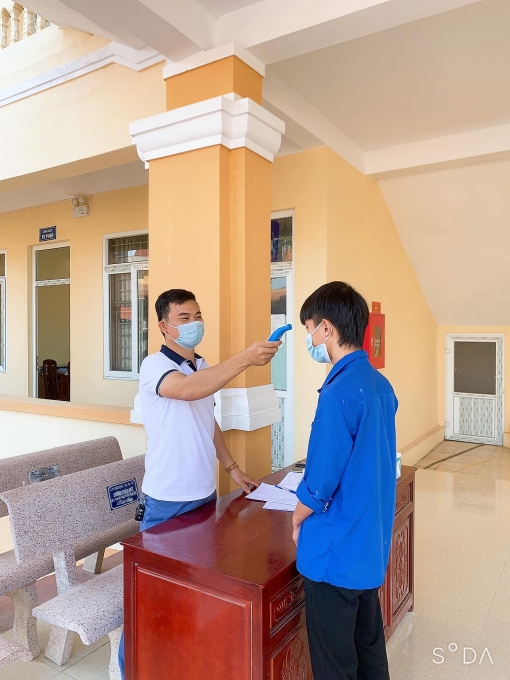 Chỉ hưởng phụ cấp nhưng làm việc như cán bộ chuyên trách Chỉ hưởng phụ cấp nhưng làm việc như cán bộ chuyên trách