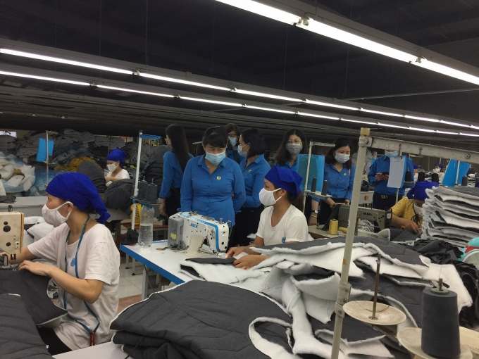 Thúc đẩy hơn nữa quyền của lao động nữ trong doanh nghiệp Thúc đẩy hơn nữa quyền của lao động nữ trong doanh nghiệp