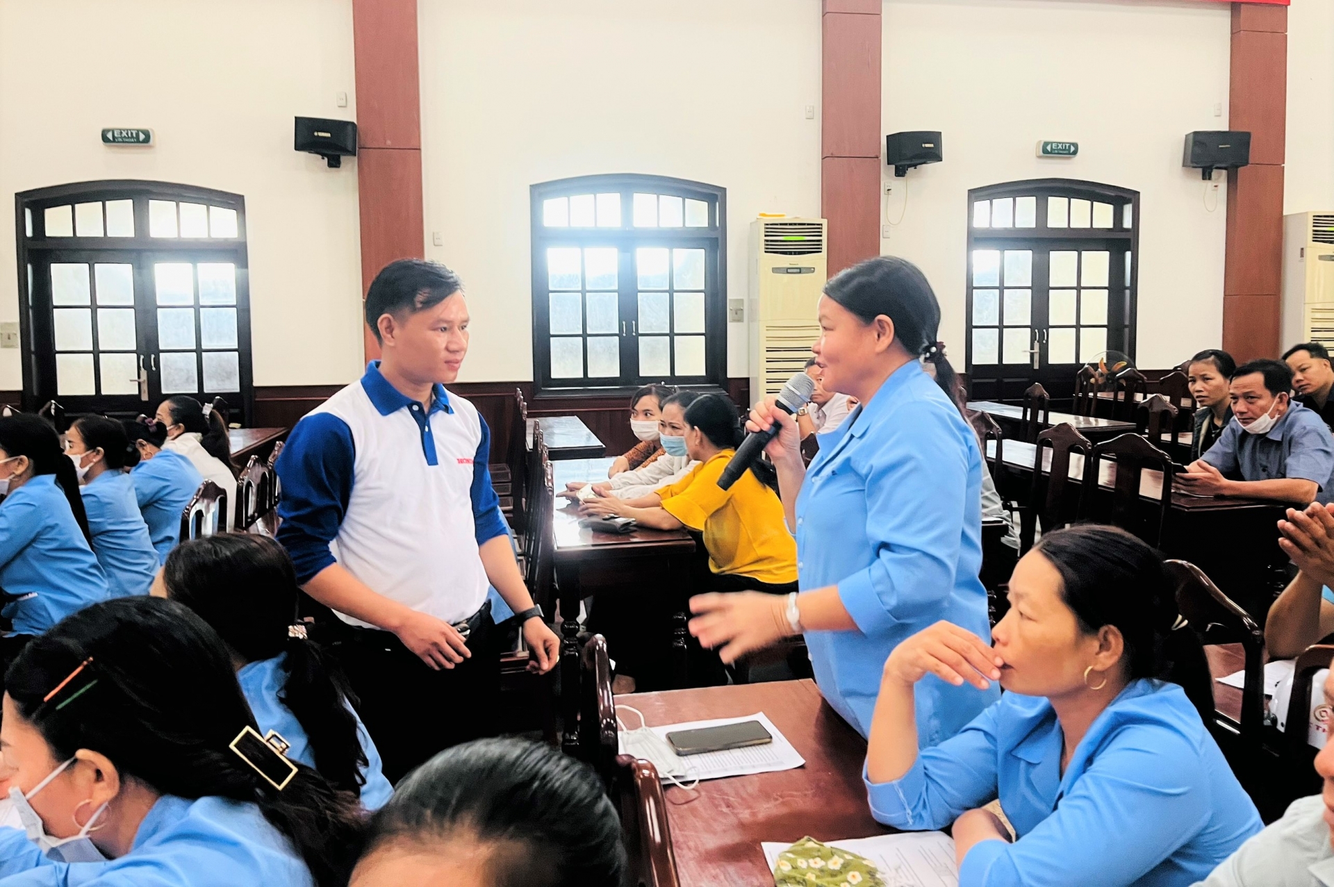 Hơn 100 đoàn viên, NLĐ được tập huấn kiến thức và kỹ năng lái xe an toàn