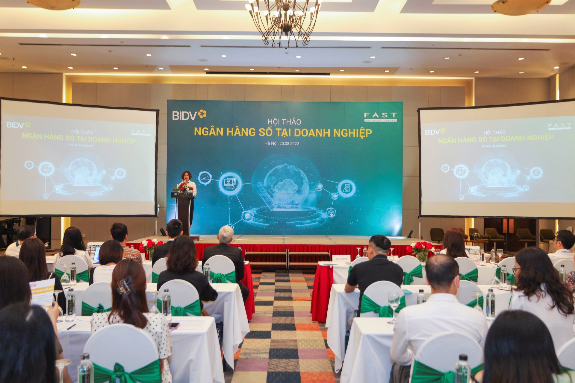 Hội thảo Ngân hàng số tại doanh nghiệp – Đồng hành cùng doanh nghiệp bứt phá trong thời đại 4.0 Hội thảo Ngân hàng số tại doanh nghiệp – Đồng hành cùng doanh nghiệp bứt phá trong thời đại 4.0