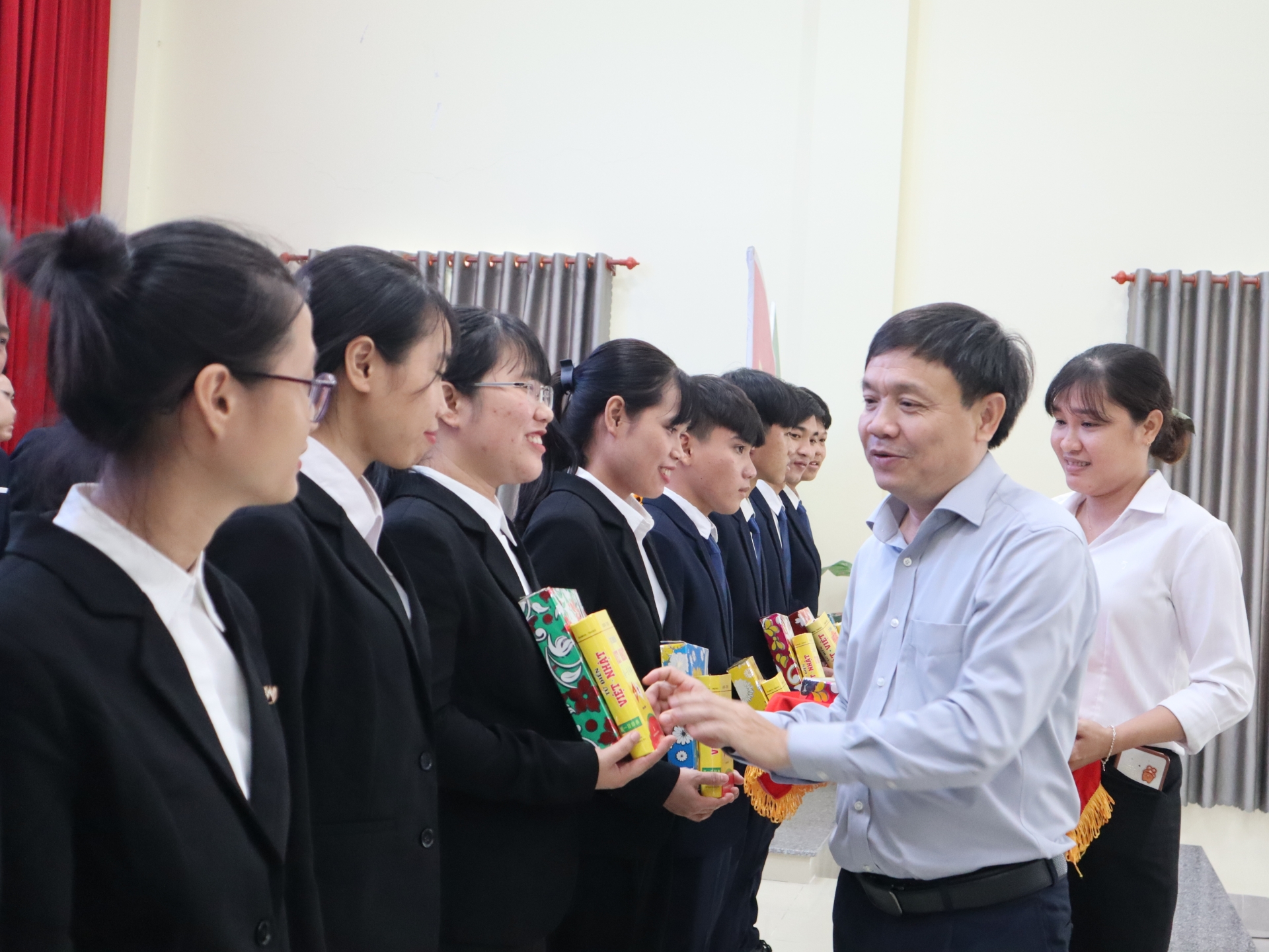 Từ làm thuê đến làm chủ trên xứ Hoa Anh Đào