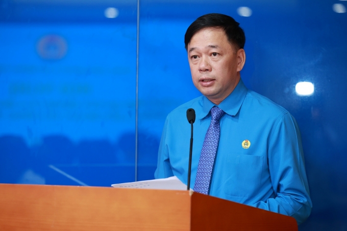 Tổng Liên đoàn công bố quyết định tiếp nhận và bổ nhiệm cán bộ