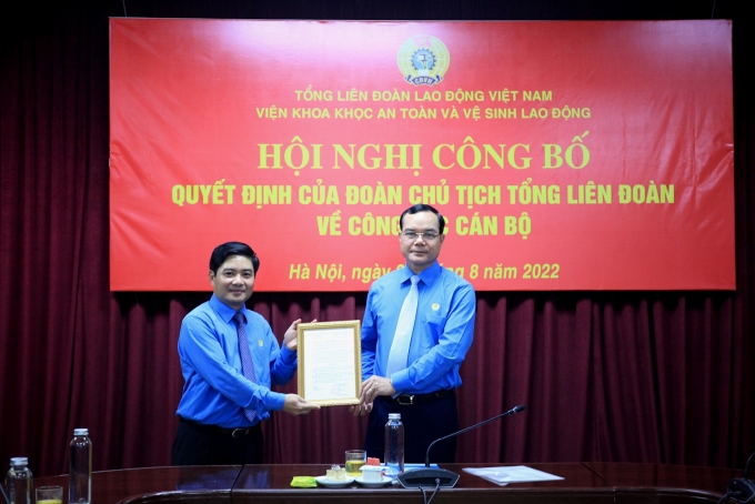 Đồng chí Nguyễn Anh Thơ làm Viện trưởng Viện Khoa học ATVSLĐ Đồng chí Nguyễn Anh Thơ làm Viện trưởng Viện Khoa học ATVSLĐ