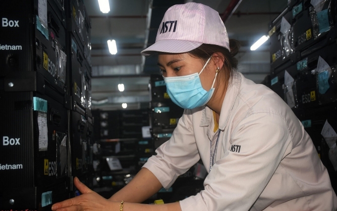 Khắc phục yếu tố bất lợi, bảo đảm an toàn cho người lao động Khắc phục yếu tố bất lợi, bảo đảm an toàn cho người lao động