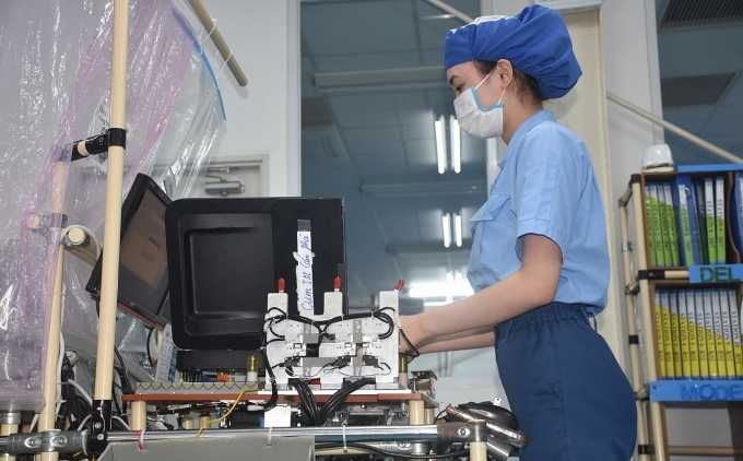 Khắc phục yếu tố bất lợi, bảo đảm an toàn cho người lao động Khắc phục yếu tố bất lợi, bảo đảm an toàn cho người lao động