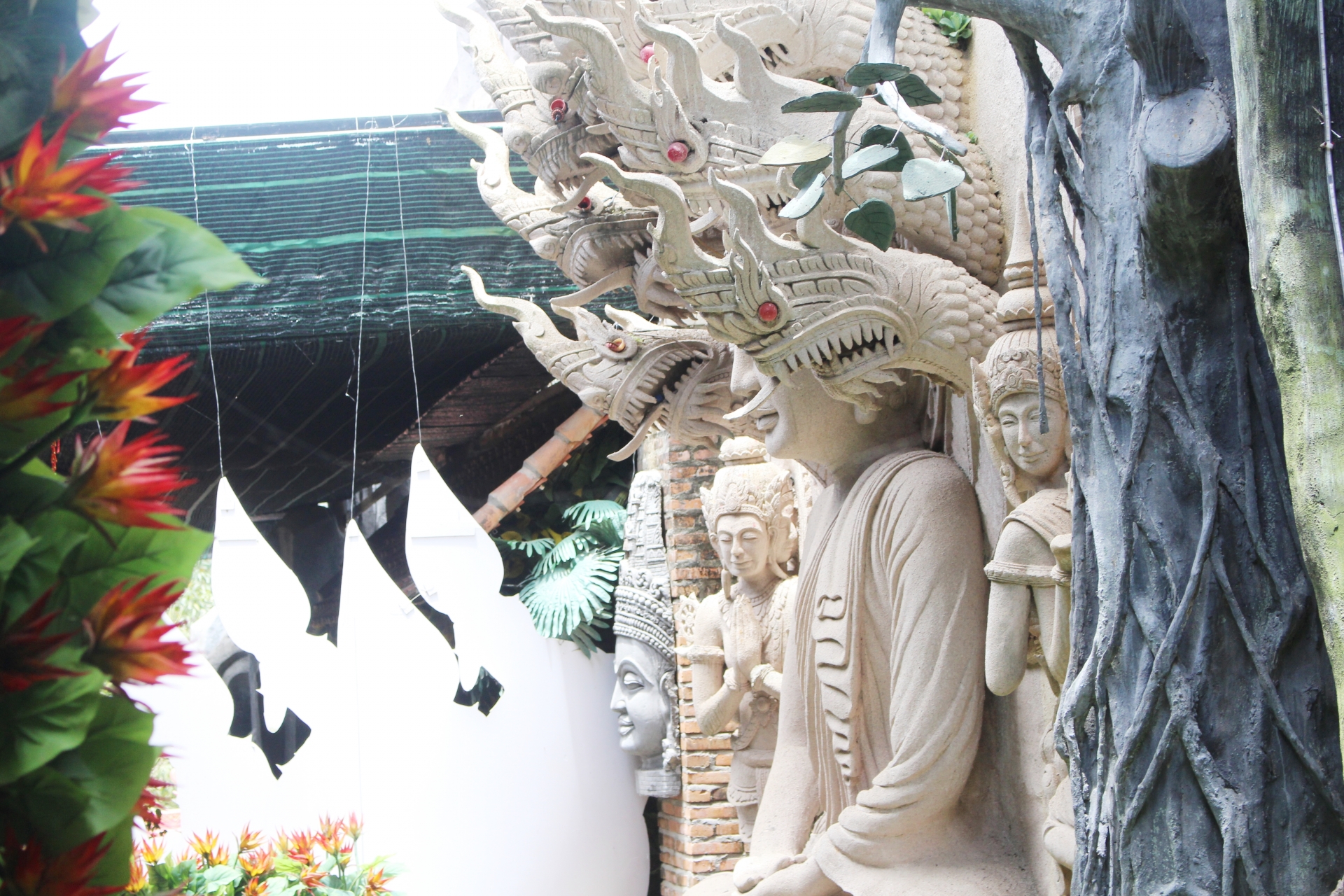 Ngắm ngôi chùa mang đậm kiến trúc Ấn Độ - Myanmar tại xứ biển Ngắm ngôi chùa mang đậm kiến trúc Ấn Độ - Myanmar tại xứ biển