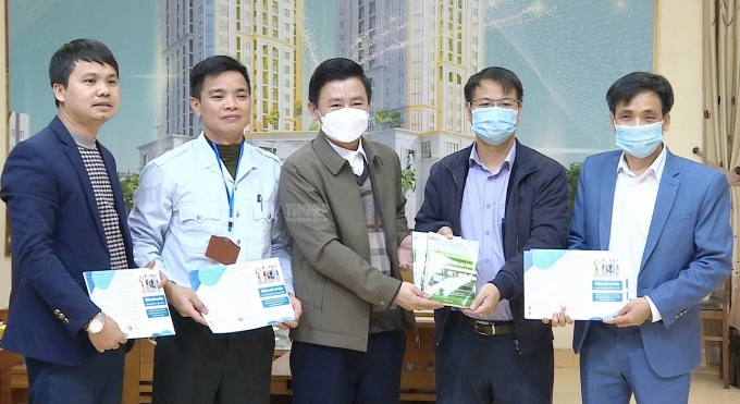 Công ty TNHH Hansol Electronic Việt Nam: theo dõi sát sức khỏe NLĐ