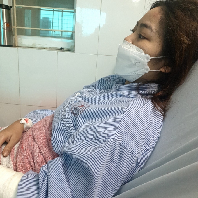 Công nhân Công ty Seojin Auto: Sau tiếng nổ lớn, trần nhà đổ sập xuống... Công nhân Công ty Seojin Auto: Sau tiếng nổ lớn, trần nhà đổ sập xuống...